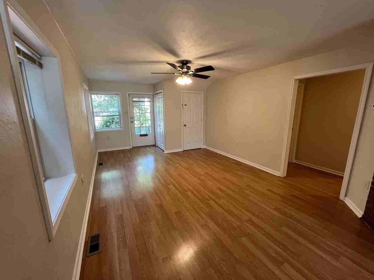 210 N Linden Ave #210 - Photo 6 of 23