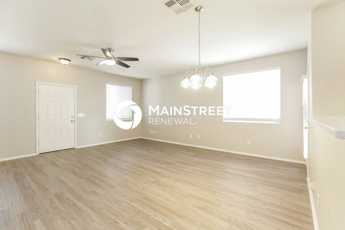 5158 W Illini St - Photo 7 of 17