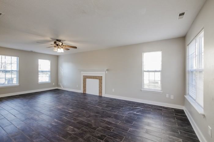 14423 Planters Knob Ln - Photo 2 of 10