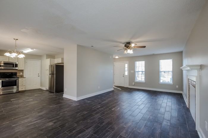 14423 Planters Knob Ln - Photo 3 of 10