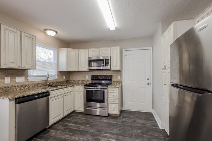 14423 Planters Knob Ln - Photo 5 of 10