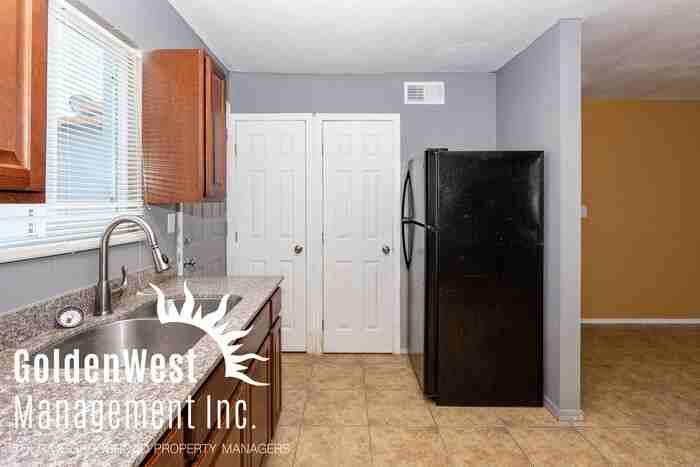 8835 N 3rd St #14 - Photo 5 of 9