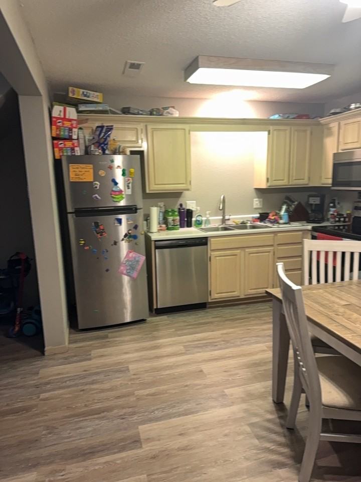 1211 Pebblecreek Dr #A - Photo 2 of 6