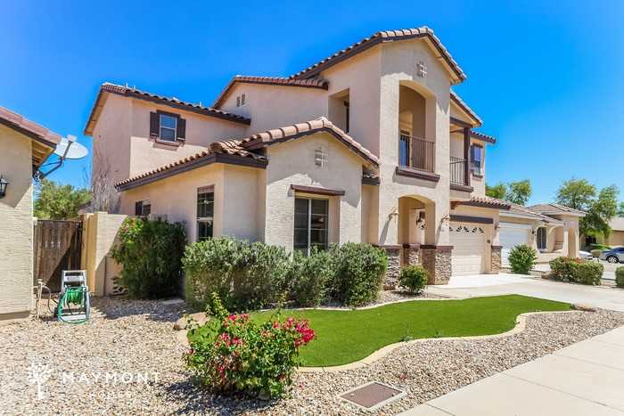 8718 W Preston Ln - Photo 4 of 19