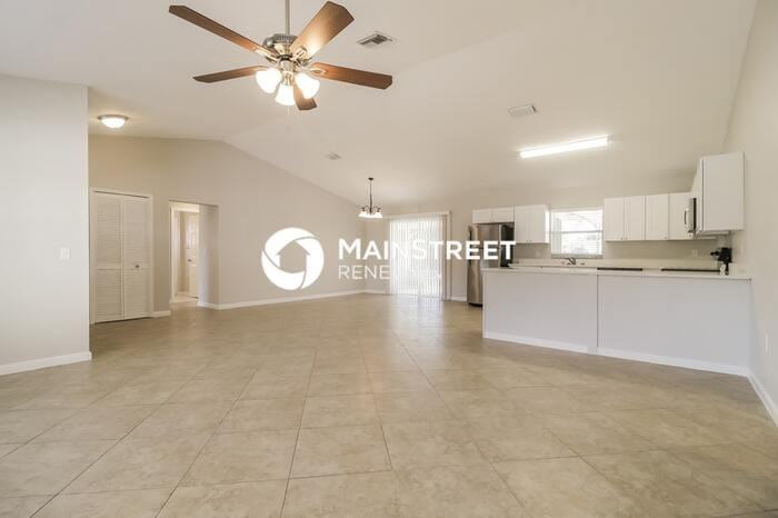 10084 Cross Ridge Rd - Photo 5 of 17