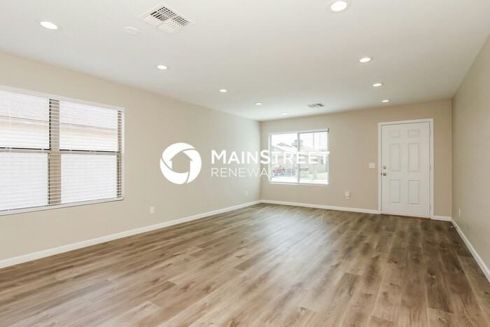 11522 W Corrine Dr - Photo 3 of 16