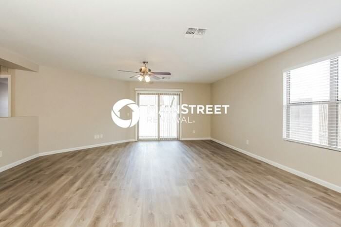 11522 W Corrine Dr - Photo 4 of 16