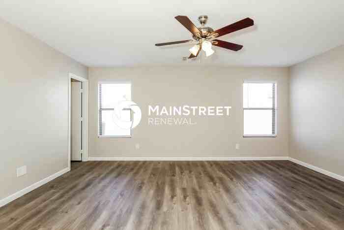 11522 W Corrine Dr - Photo 7 of 16