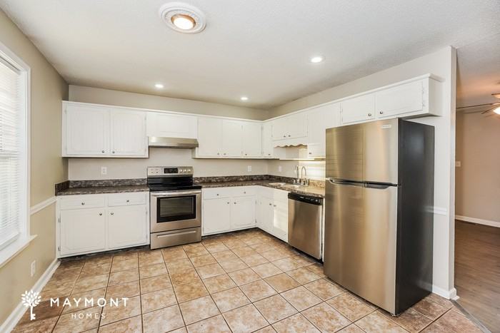 2092 Sanders Rd - Photo 5 of 10