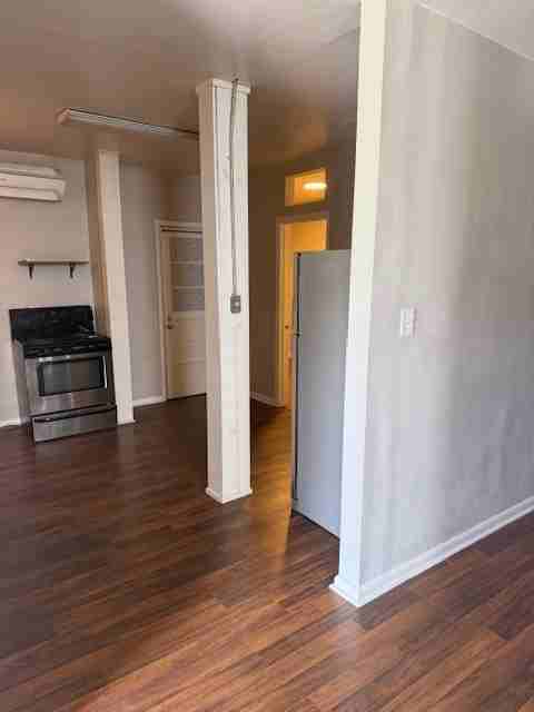 1807 Riverside Dr #B - Photo 2 of 7