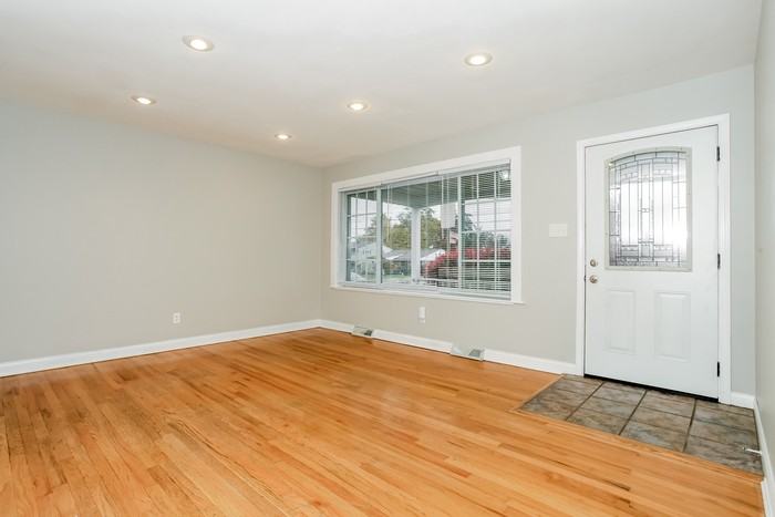 803 Serben Dr - Photo 4 of 11