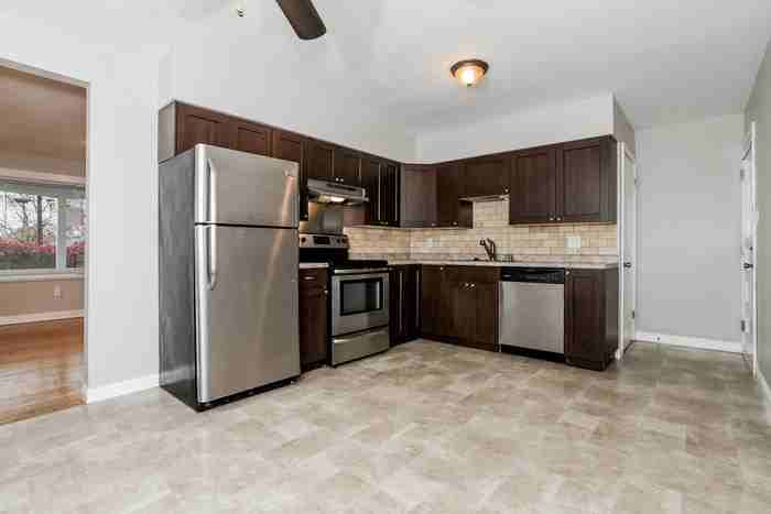 803 Serben Dr - Photo 5 of 11