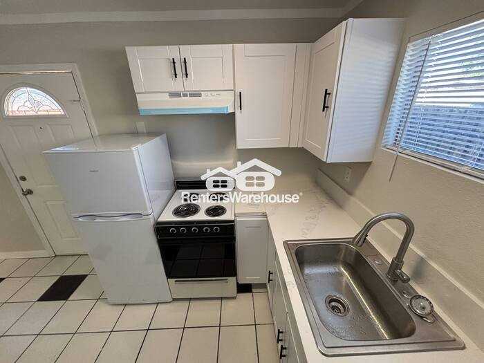 2818 W Heatherbrae Dr - Photo 4 of 17