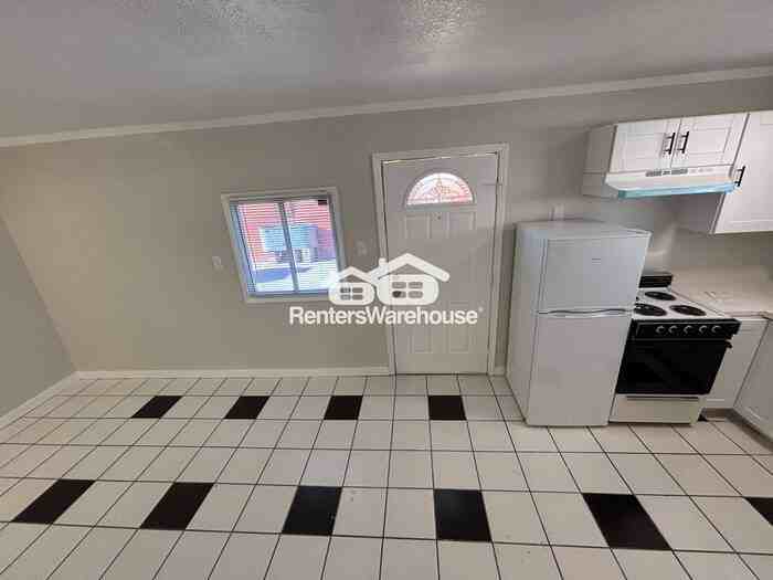 2818 W Heatherbrae Dr - Photo 6 of 17