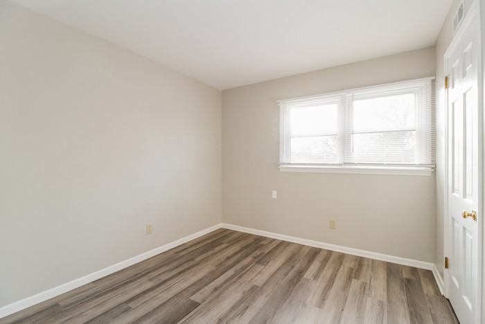 2480 Sylmar Ct - Photo 6 of 10