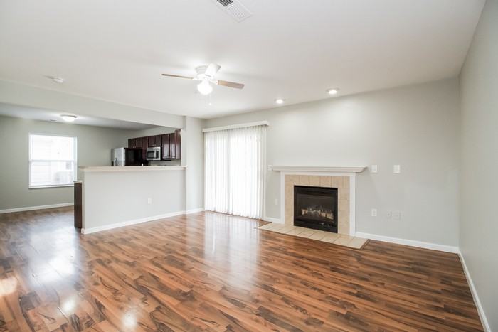 1021 Canterbury Ln - Photo 6 of 11