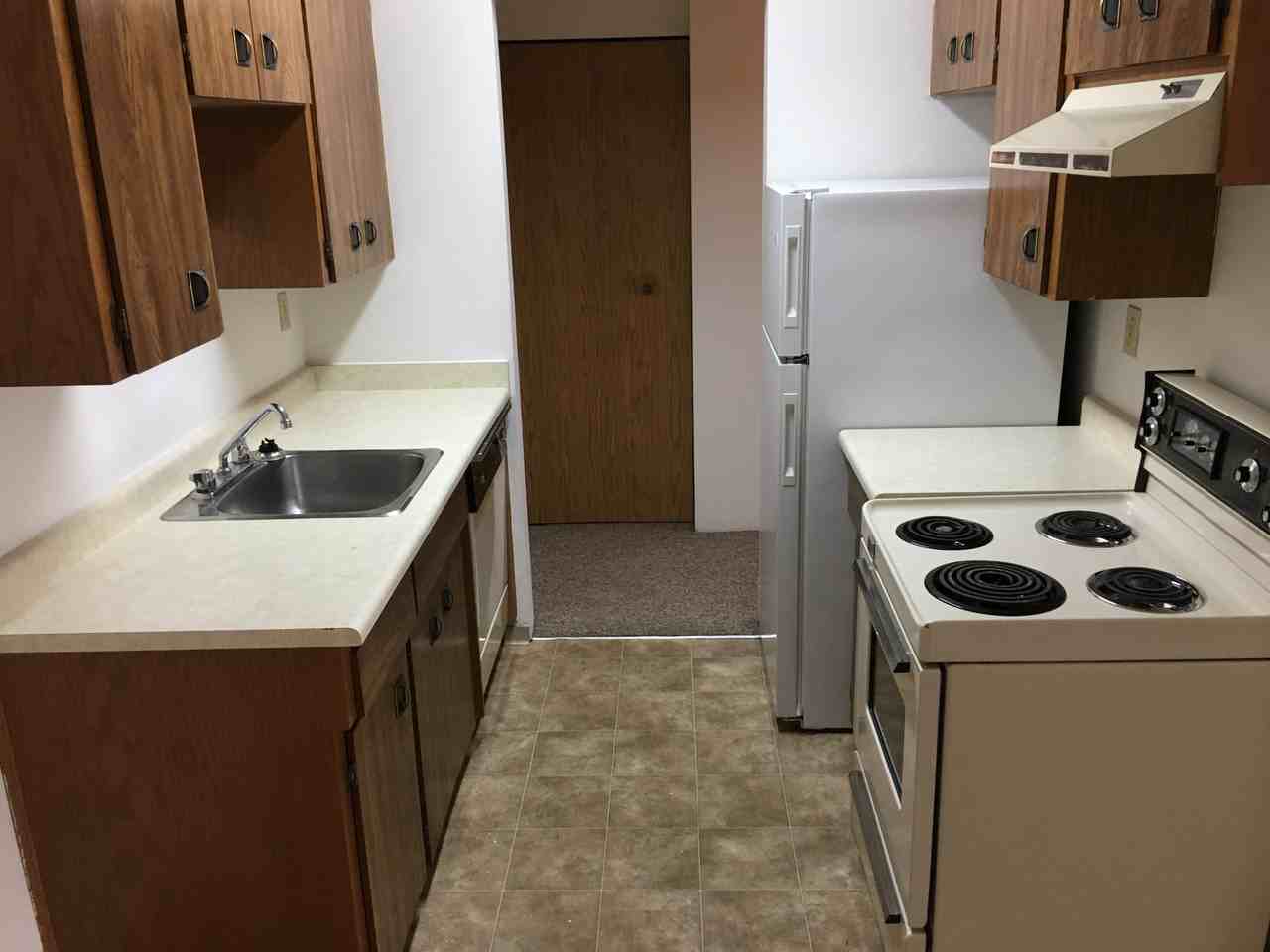 Mountain Ridge Apartments - Photo 4 of 12