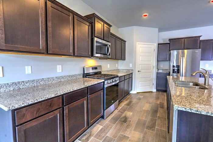 1117 W Valley Meadow Ln - Photo 7 of 45