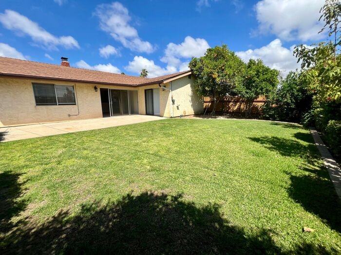 2163 Missouri St - Photo 5 of 25