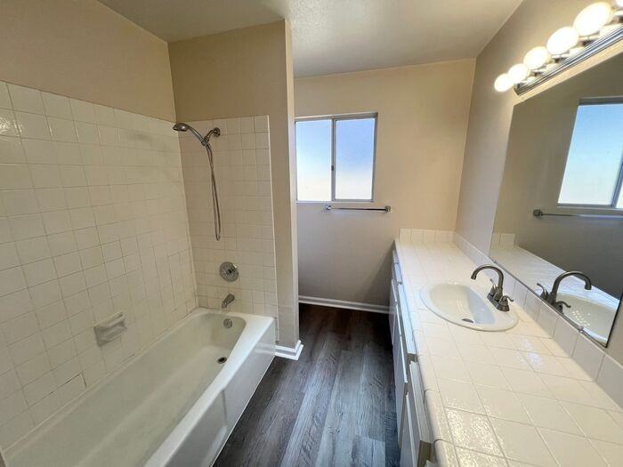 2163 Missouri St - Photo 6 of 25