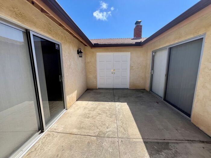 2163 Missouri St - Photo 7 of 25