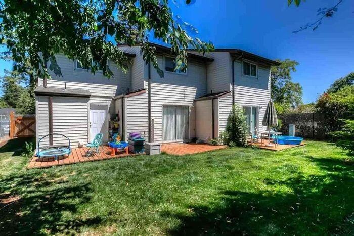 4116 Market St Ne - Photo 5 of 5