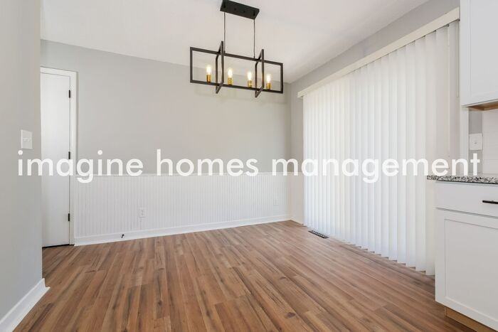 818 Ne 112th Ter - Photo 5 of 14