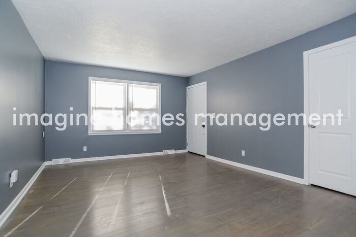 1202 E Loula St #2 - Photo 3 of 12