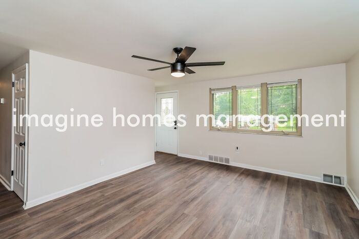 706 Bilberry Rd - Photo 3 of 13