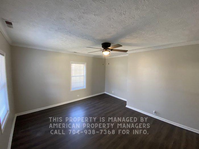 303 Southern Es St - Photo 2 of 11