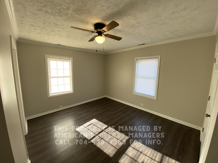 303 Southern Es St - Photo 3 of 11