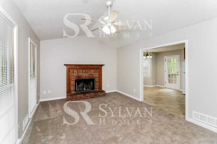 217 Robin Hood Dr - Photo 3 of 16