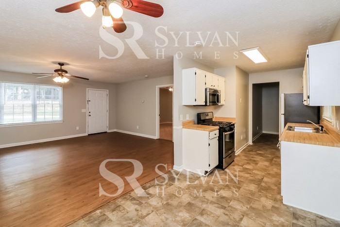 376 Dillon Dr - Photo 7 of 16