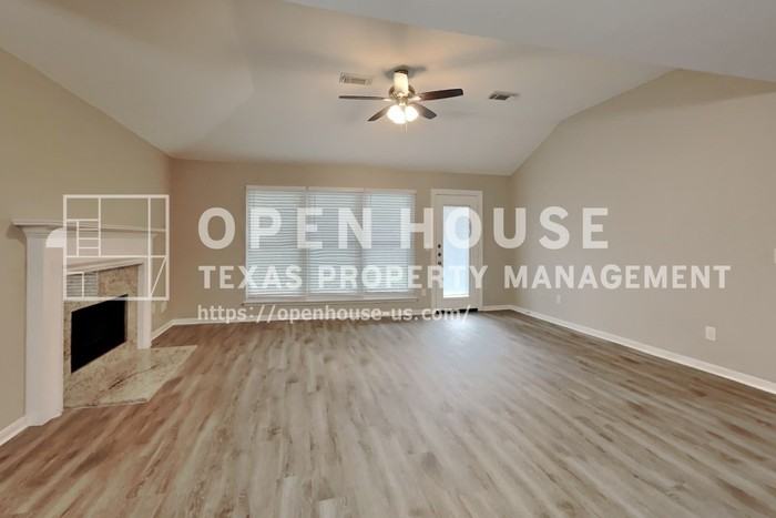 18150 River Sage Dr - Photo 4 of 22