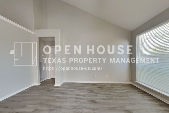 23943 Ayscough Ln - Photo 4 of 21