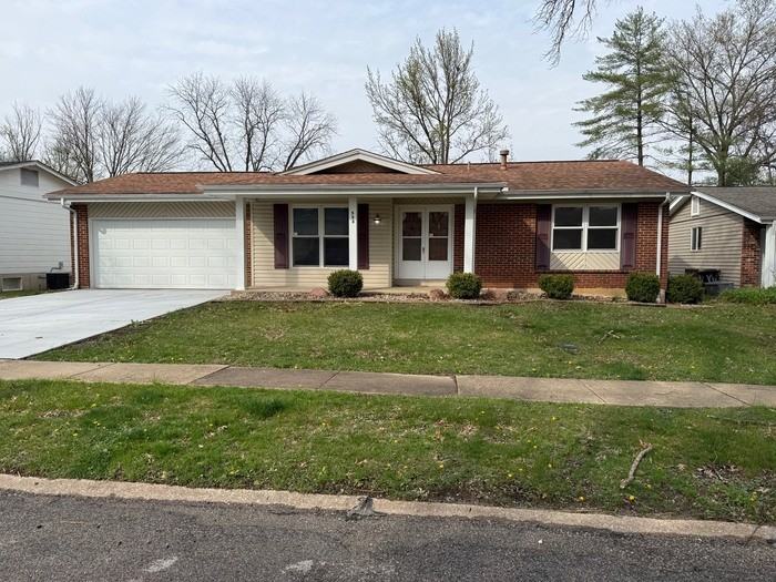 553 Goldwood Dr - Photo 2 of 20