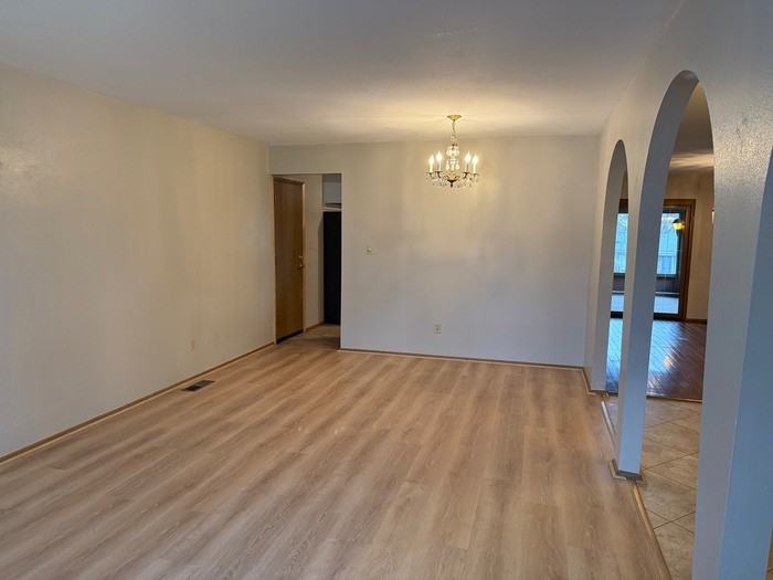 553 Goldwood Dr - Photo 3 of 20