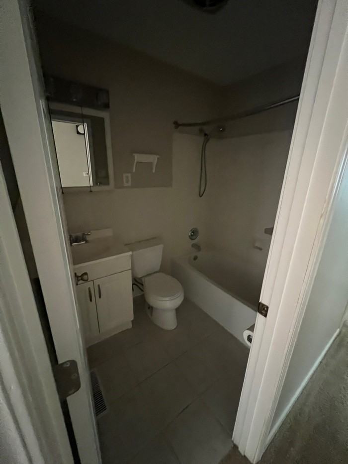 304 Brightsand Ct - Photo 6 of 9