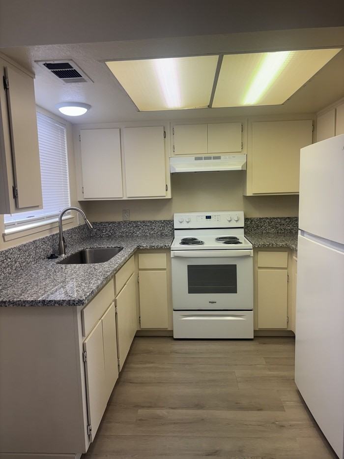 906 Byron Ln #A2 - Photo 5 of 10