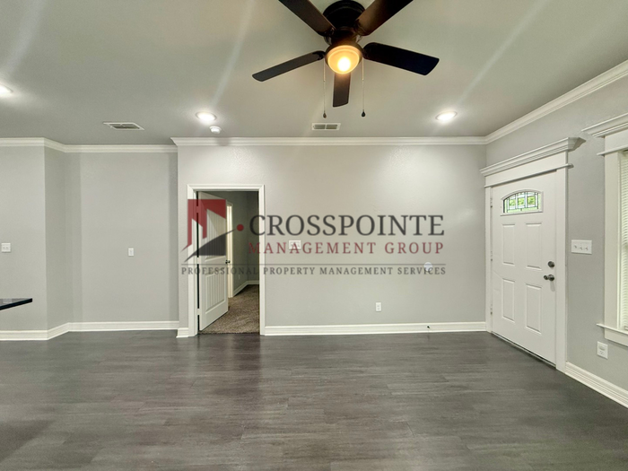 501 W Vance St - Photo 5 of 24