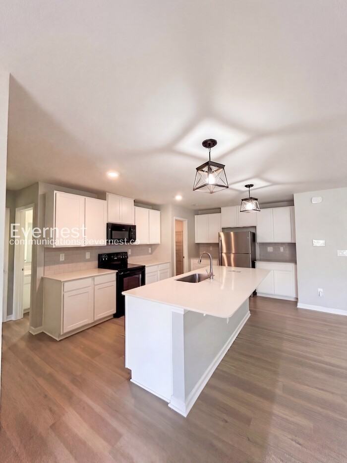 1326 Bryson Ln - Photo 2 of 33