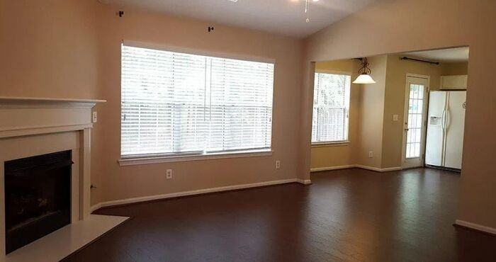 404 Gibson Forest Dr - Photo 2 of 7