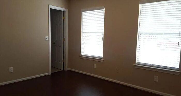 404 Gibson Forest Dr - Photo 4 of 7