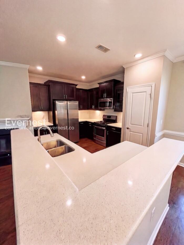 2781 Milano Ave - Photo 3 of 41