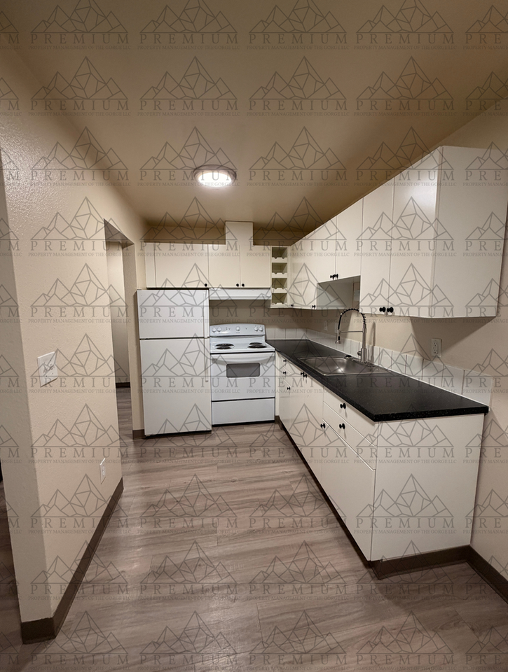 Columbia View Apartments - Photo 4 of 12