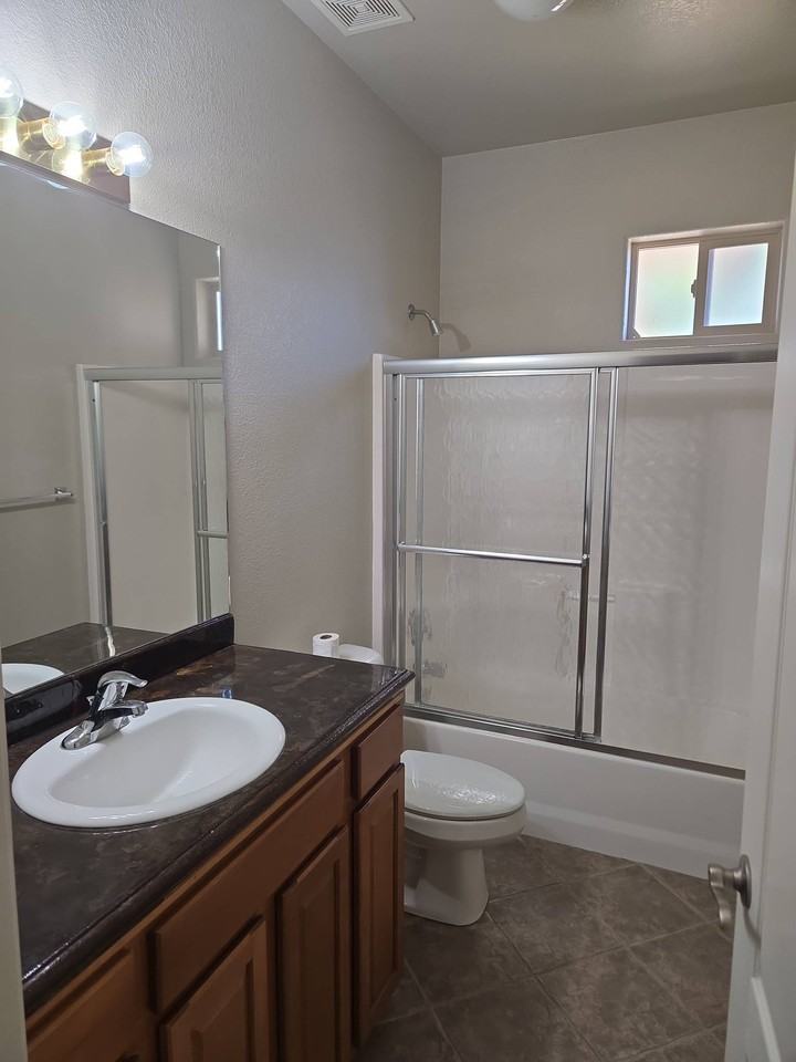 729 Skyview Ct #1 - Photo 6 of 11