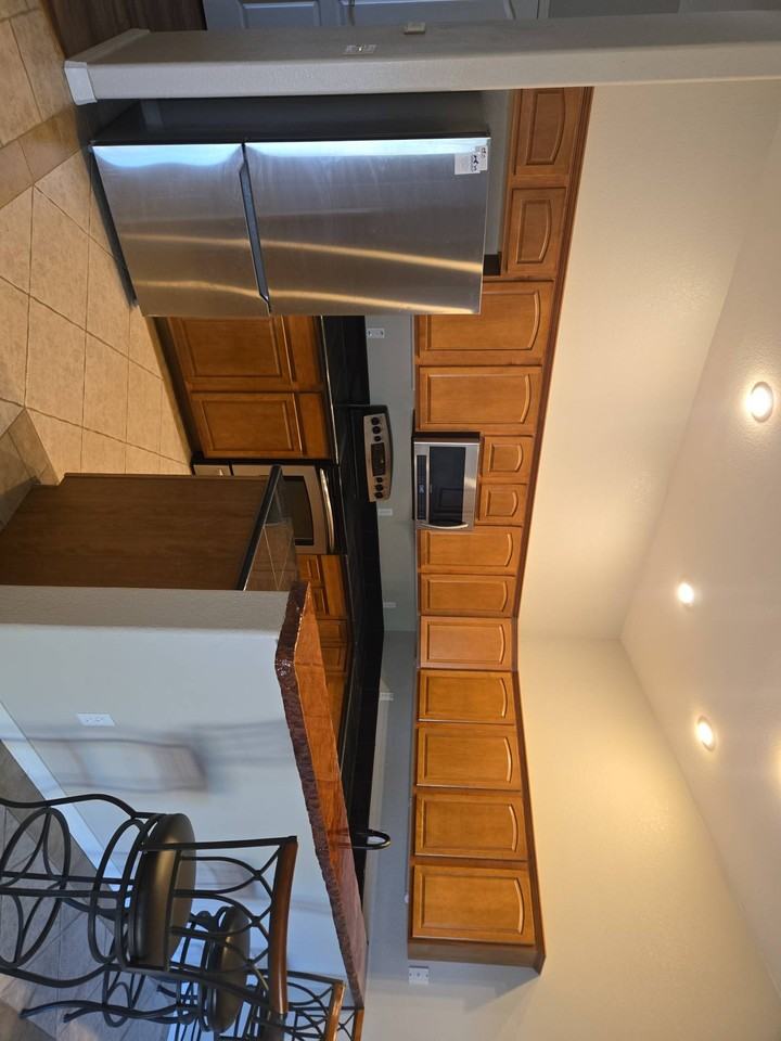 729 Skyview Ct #1 - Photo 7 of 11