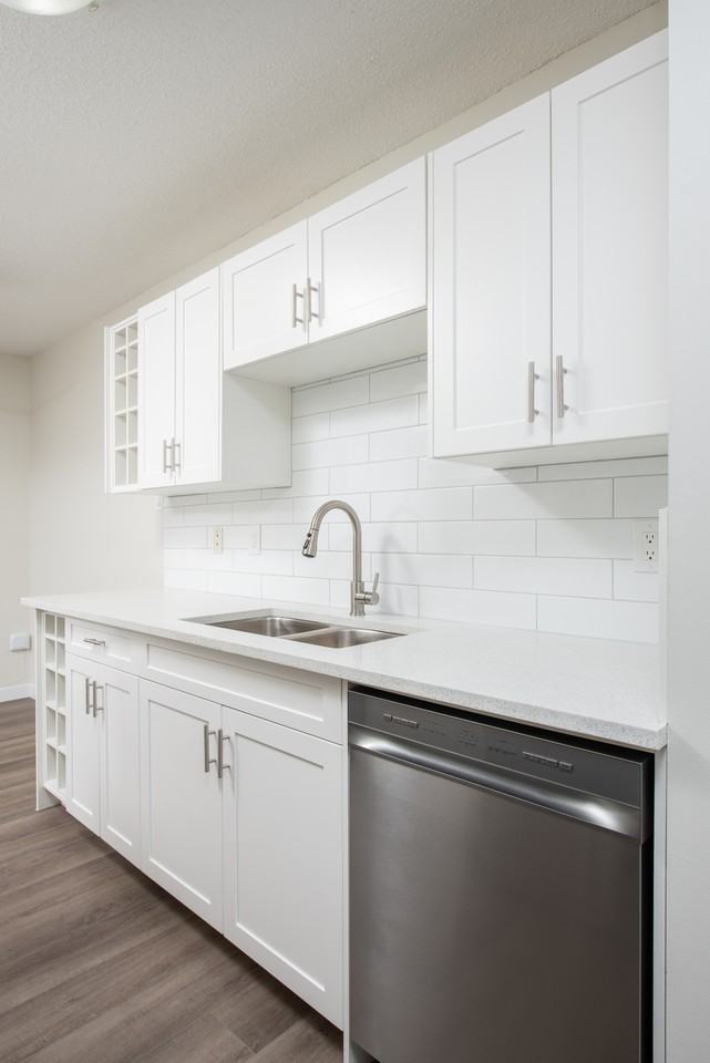 Ella Manor - Photo 2 of 27