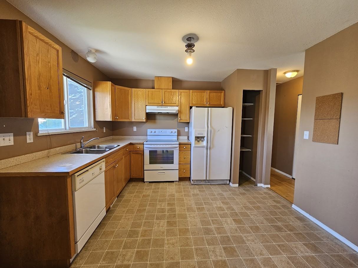 9002 Ashwell Rd #1 - Photo 7 of 35