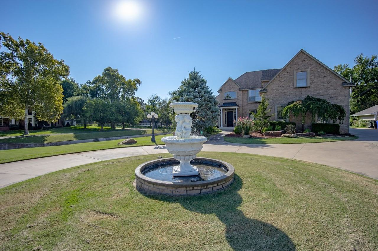 1032 W Lindsey St #A - Photo 2 of 37